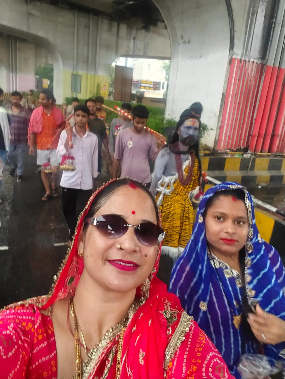 शिवालयों में उमड़ा आस्था का सैलाब: कांवड़ियों ने भगवान भोलेनाथ का किया अभिषेक