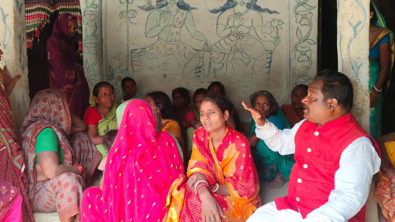 ट्रैक्टर की चपेट में आने से बढ़ई की मौत