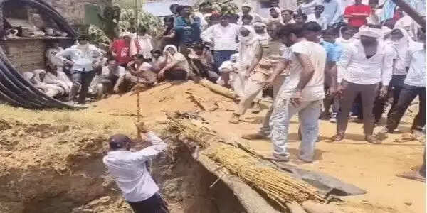 करौली में कुएं की मिट्टी धंसने से दो सगे भाइयों की मौत
