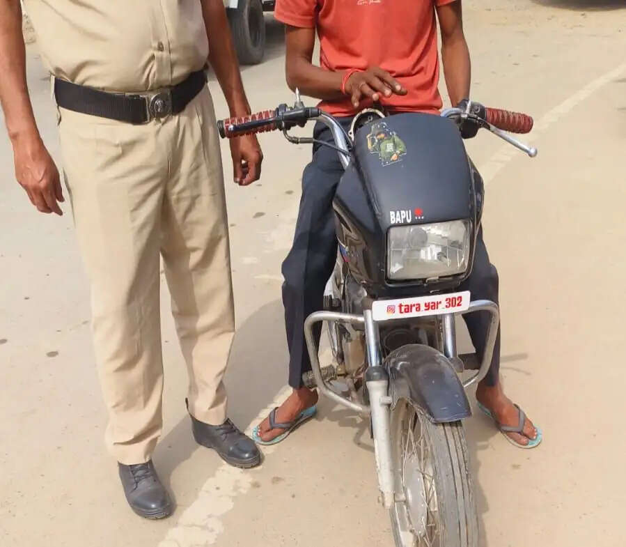 कैथल: बिना नंबर प्लेट वाहनों पर जिला पुलिस की कार्रवाई तेज, 10 बाइक इंपाउंड