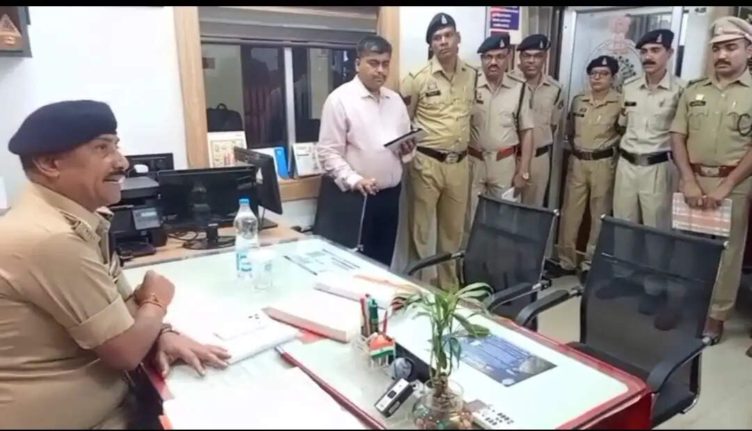 जांजगीर कोतवाली थाने का वार्षिक निरीक्षण, एसपी ने पुलिसिंग व्यवस्था का लिया जायजा