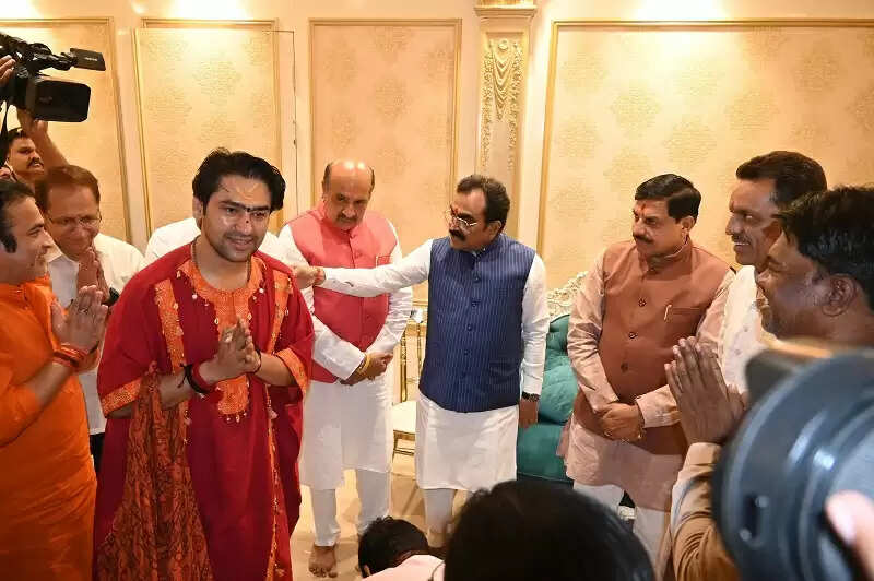 मुख्यमंत्री ने जबलपुर मे नवनिर्मित अपोलो हॉस्पिटल में कैंसर विभाग और पेट स्कैन मशीन का किया उद्घाटन