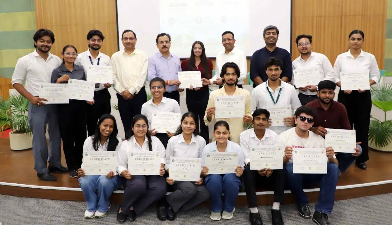 हिसार : ‘प्रज्ञान-2026’ में सीनियर्स ने 2050 जूनियर्स को सिखाए सॉफ्ट स्किल्स, खुद भी सीखे नेतृत्व के गुर