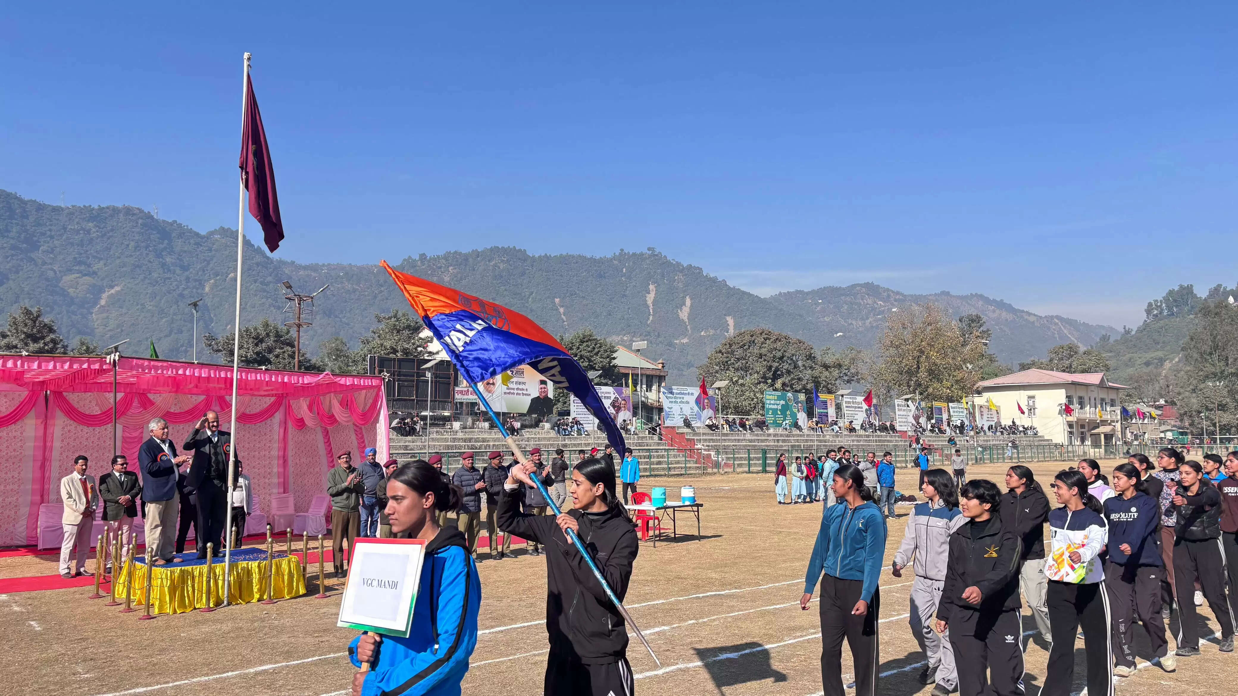 सरदार पटेल विश्वविद्यालय मंडी की प्रथम अंतर-महाविद्यालय एथलेटिक्स मीट का भव्य शुभारंभ