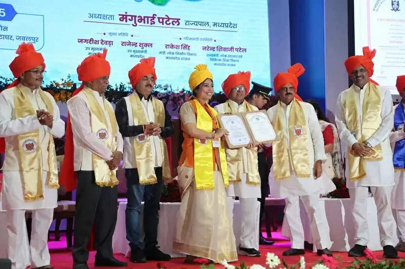 आयुर्विज्ञान विवि का नाम शल्य चिकित्सा के जनक महर्षि सुश्रुत के नाम पर रखा जाएगा: राज्यपाल