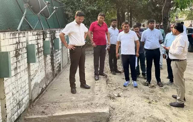 हैदर कैनाल से एकेटीयू तक स्वच्छता का नगर आयुक्त ने किया निरीक्षण