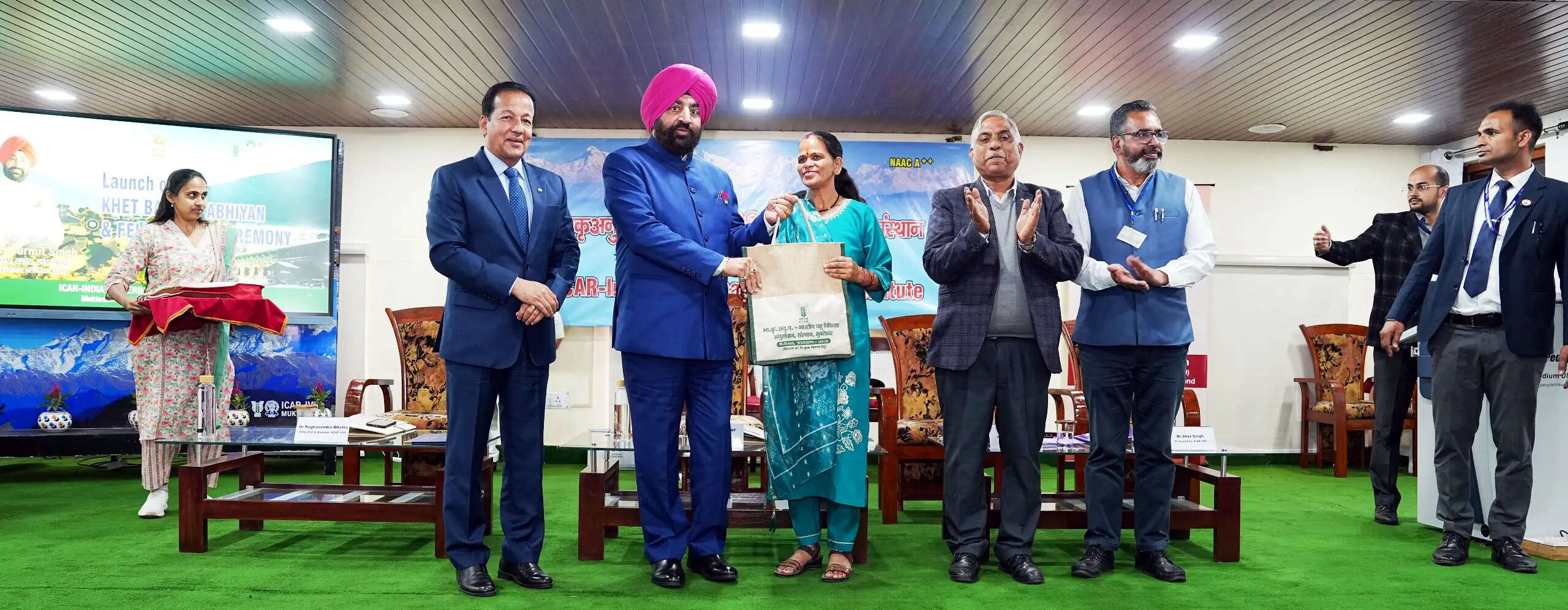 विज्ञान आधारित पशुधन विकास से ग्रामीण आत्मनिर्भरता को मिलेगा बल : राज्यपाल
