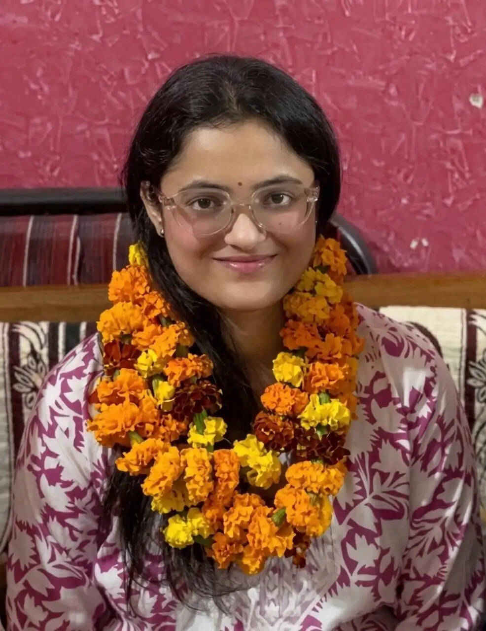 सीवान की बेटी तान्या सिंह ने पहले ही प्रयास में रचा इतिहास, आईएएस परीक्षा में 200वां स्थान हासिल