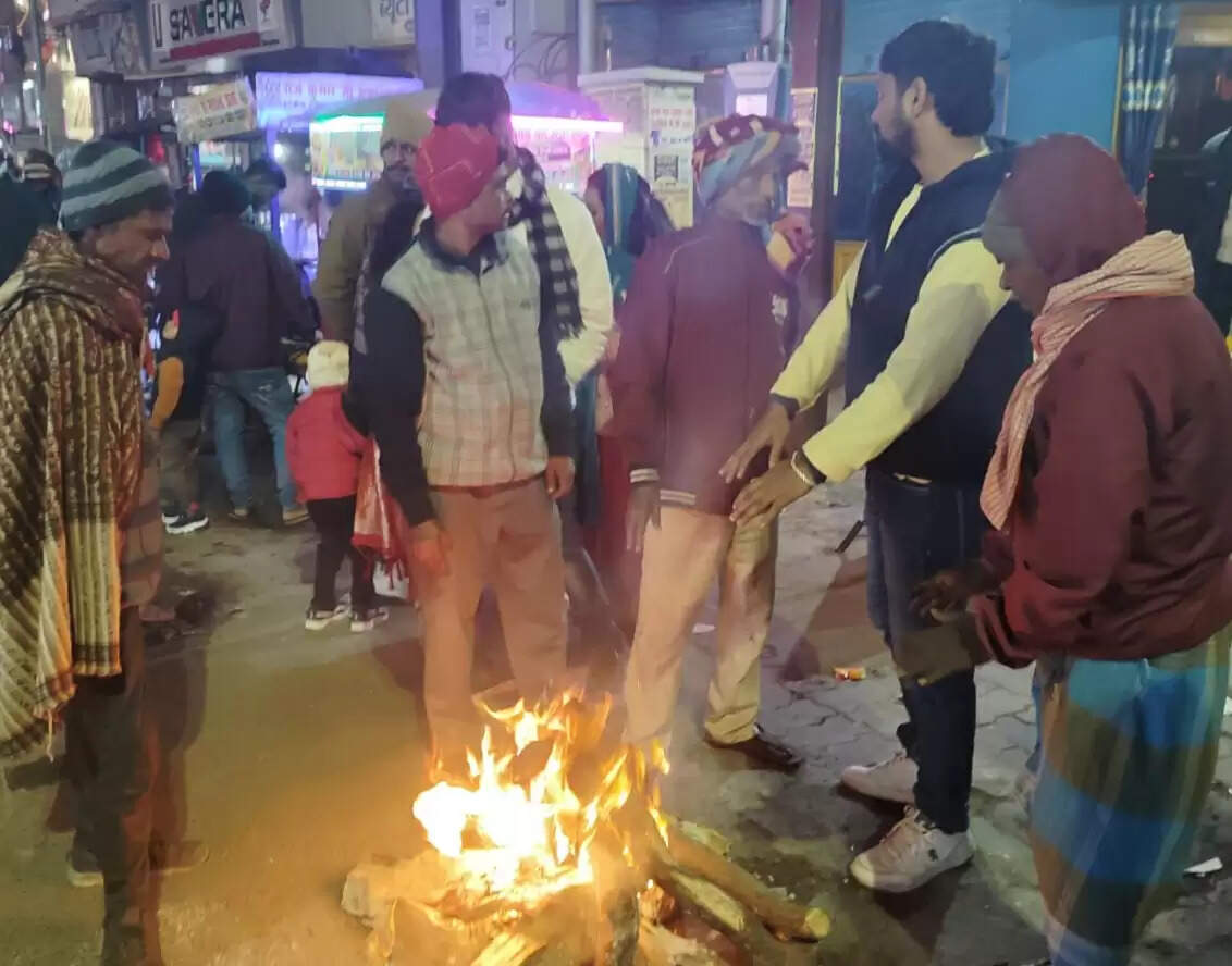 सर्दी का सितम जारी, वायु प्रदूषण की स्थिति हुई खतरनाक