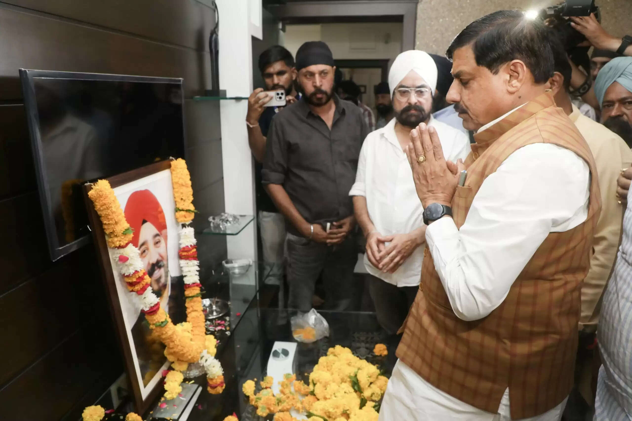 भाजपा के प्रदेश प्रवक्ता&nbsp;नरेंद्र सलूजा को नम आंखों से दी अंतिम विदाई,&nbsp;मुख्यमंत्री&nbsp;ने&nbsp;निवास&nbsp;पहुंचकर&nbsp;जताया शोक