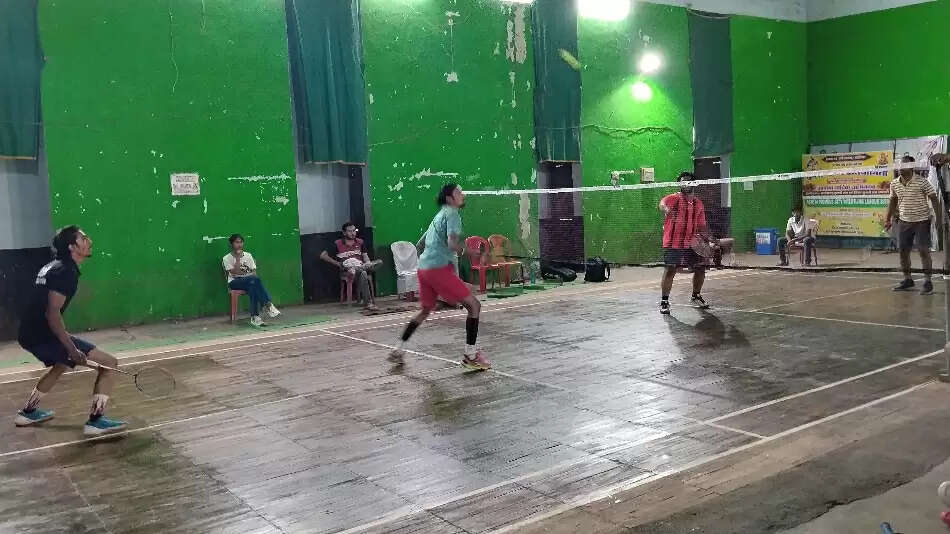 बैडमिंटन प्रतियोगिता का समापन, युगल मुकाबलों में दिखी प्रतिस्पर्धा