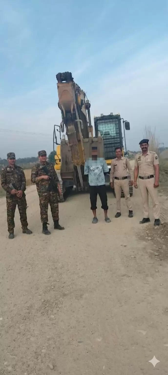 अवैध खनन के खिलाफ नूरपुर पुलिस ने की कार्रवाई, पोकलेन सहित 8 वाहन जब्त