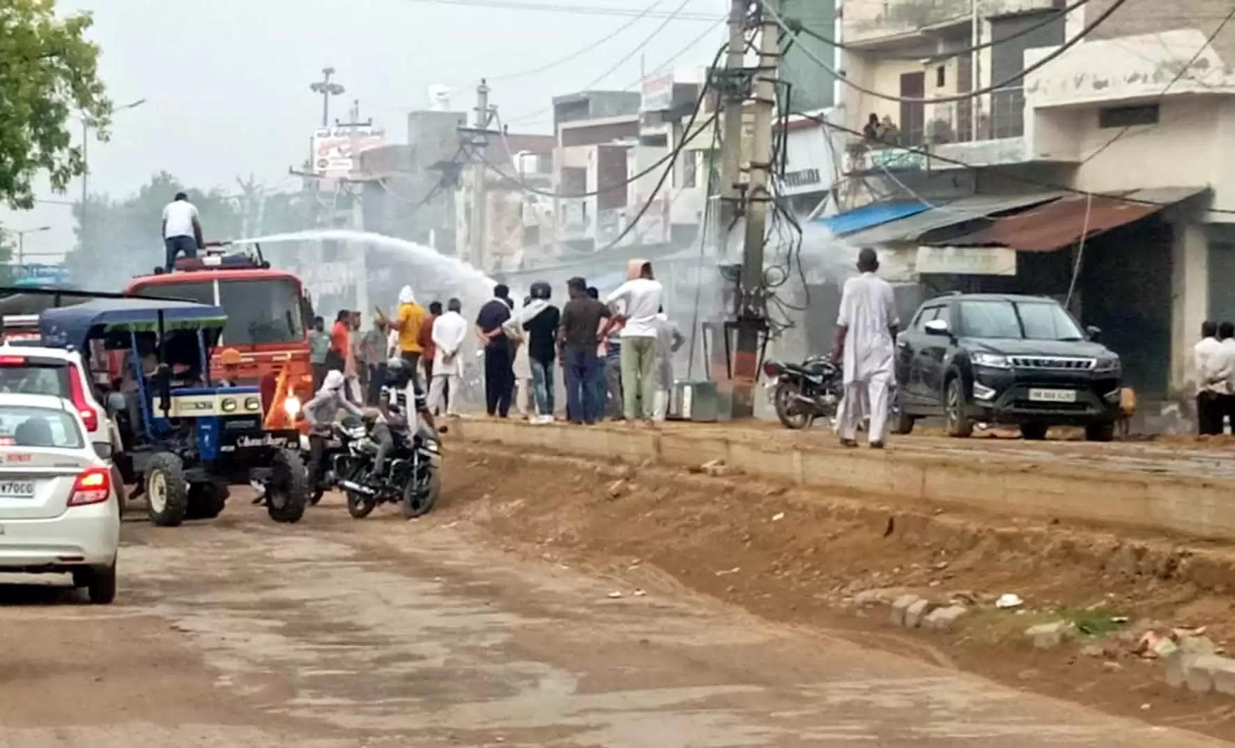 हिसार : ट्रांसफार्मर में लगी आग, फायर ब्रिगेड ने मौके पर पहुंच आग पर किया काबू