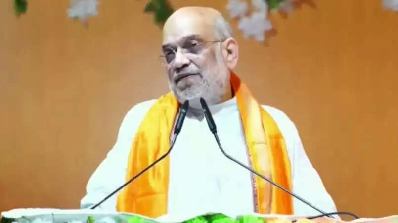 भर्ती घोटाले से गौ-तस्करी तक अमित शाह का तृणमूल पर हमला, ममता बनर्जी को दी सीधी चुनौती