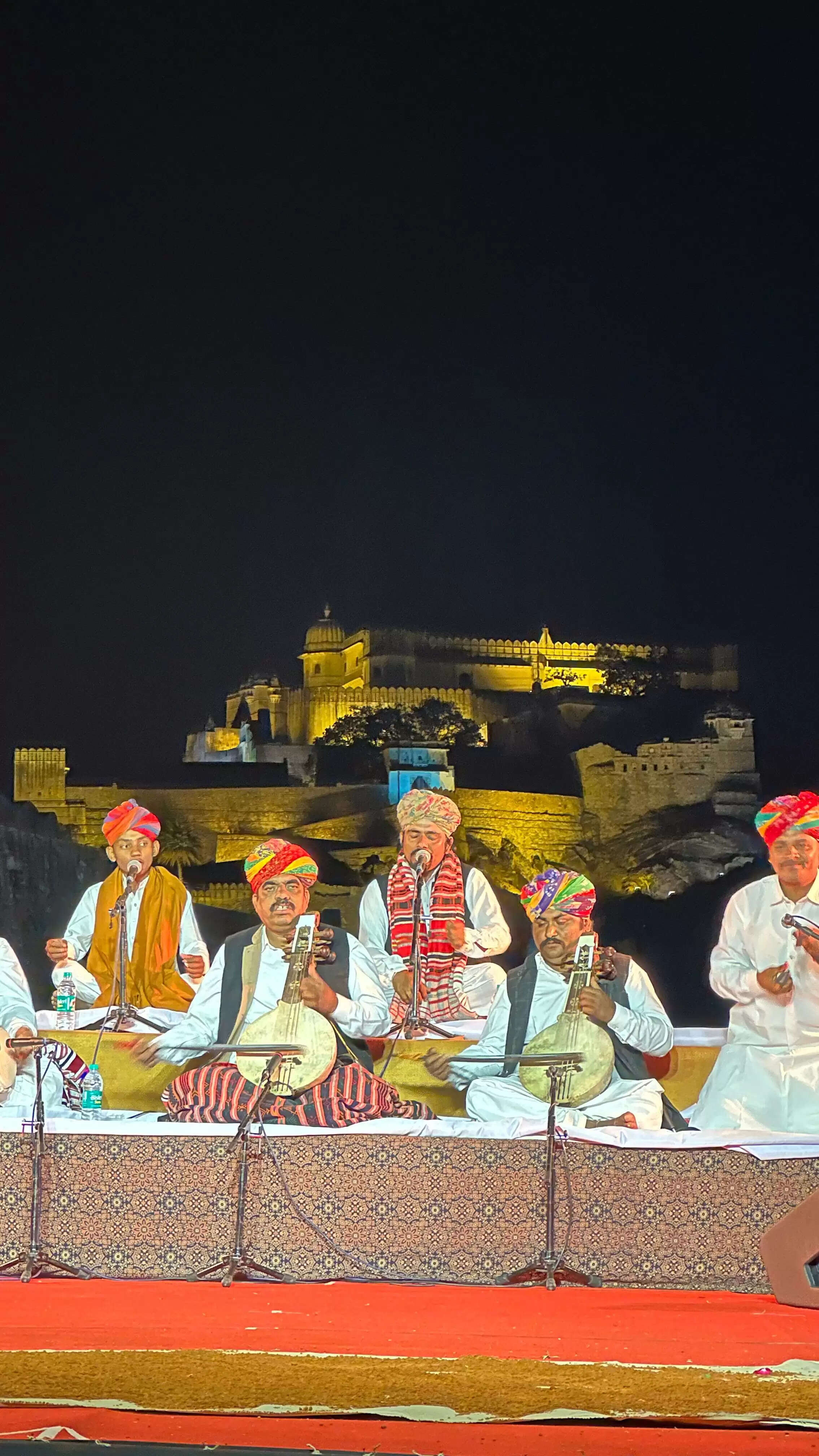 कुंभलगढ़ फेस्टिवल का दूसरा दिन: पर्यटकों का उमड़ा हुजूम, लोक कलाकारों संग थिरके