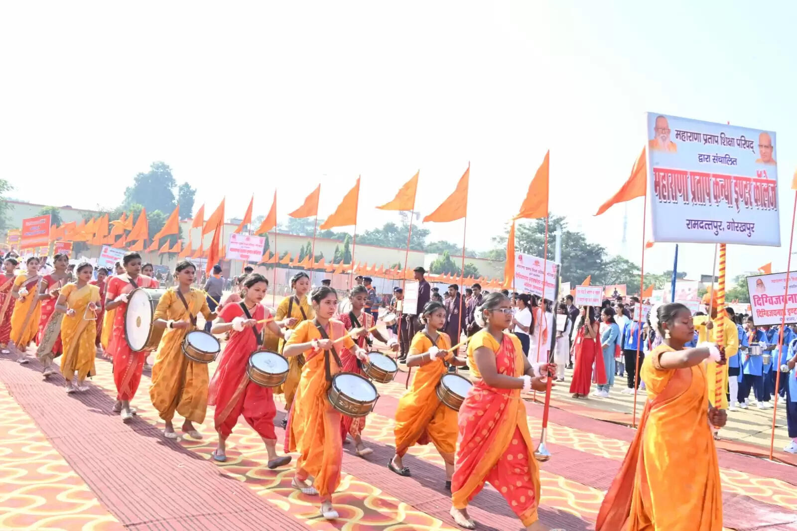 महाराणा प्रताप शिक्षा परिषद से जुड़े शैक्षणिक संस्थानों के विद्यार्थियों ने निकाली शोभायात्रा , दिखा अनुशासन