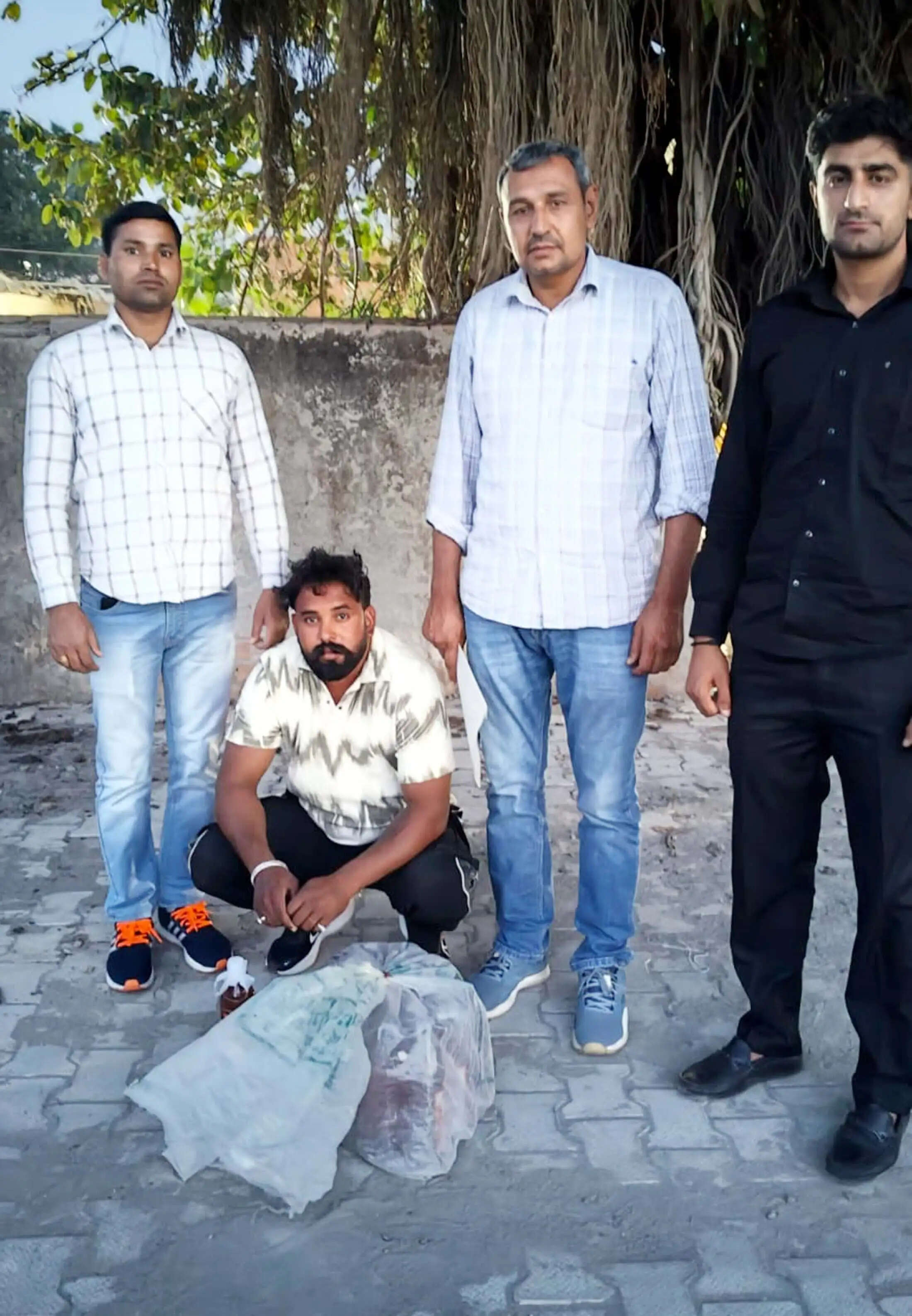 जींद : दो पिस्तौल तथा दो जिदां कारतूस के साथ दो काबू