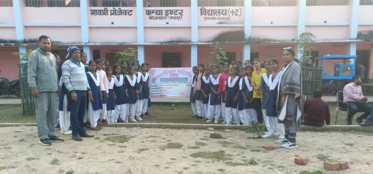 नवादा में 24 दिवसीय रानी लक्ष्मीबाई आत्मरक्षा प्रशिक्षण सम्पन्न