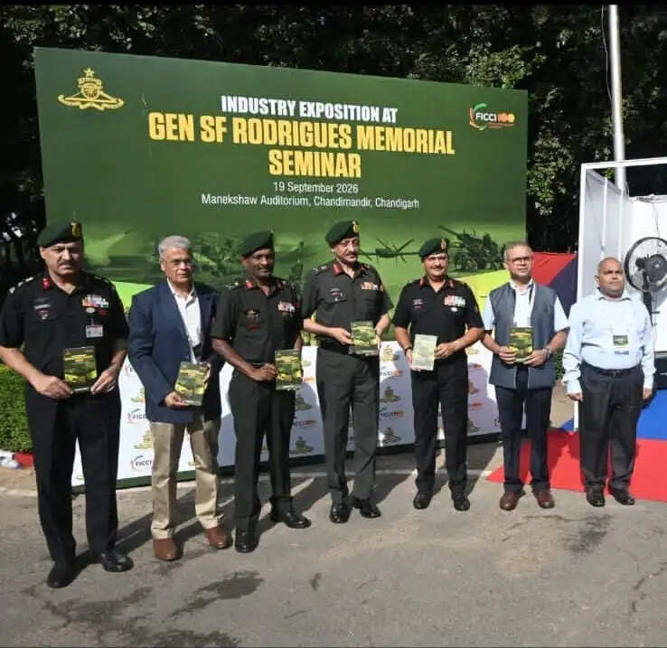 सैन्य अधिकारियों ने युद्ध के बदलते स्वरूप एवं आर्टिलरी के भविष्य पर किया मंथन