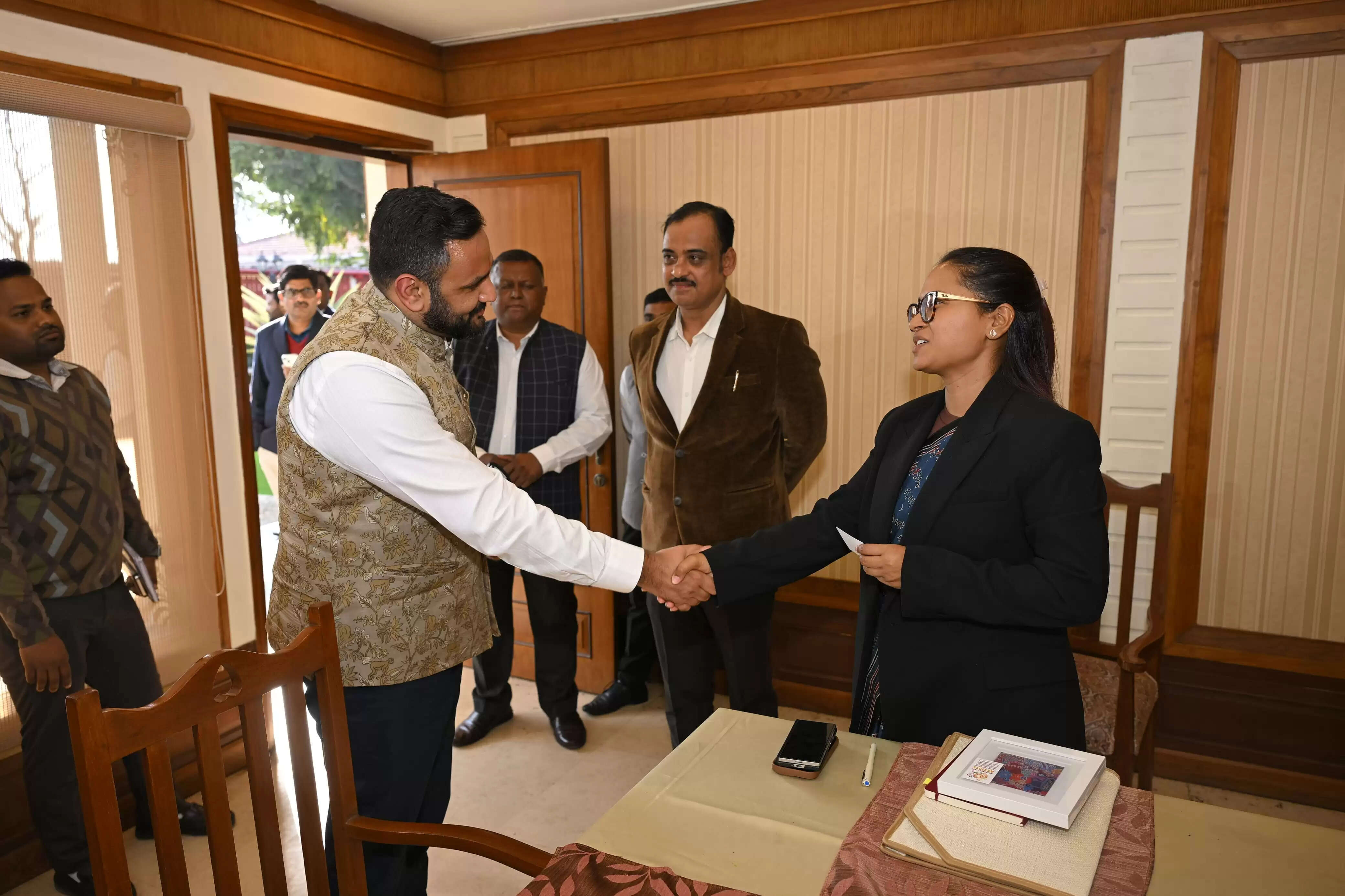 पशुओं के नस्ल सुधार में ऑस्ट्रेलिया के प्रयोग को अपनाएगा झारखंड : मंत्री