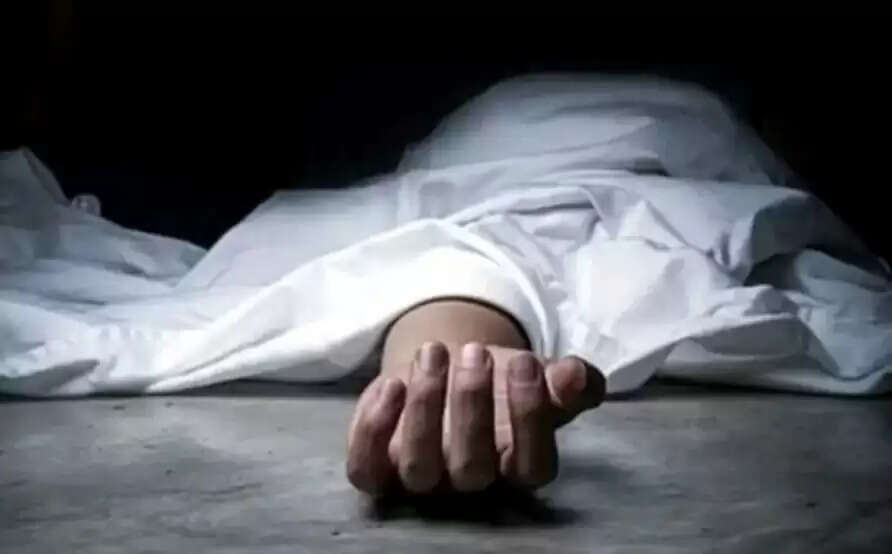 फांसी पर लटका मिला युवती का शव