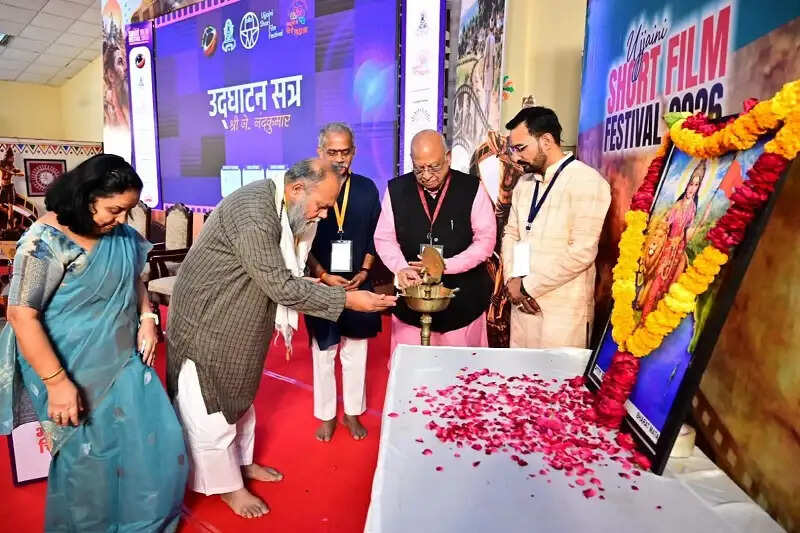 सिनेमा हमारी सभ्यता और सांस्कृतिक स्मृति को पुनर्जीवित करने का सशक्त माध्यम : जे. नंदकुमार