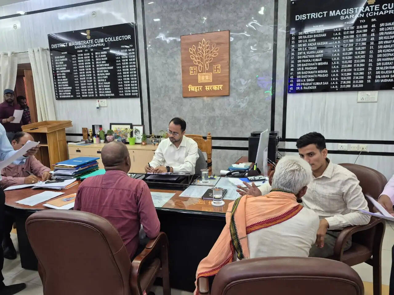 जिलाधिकारी ने 66 फरियादियों की सुनी समस्याएँ