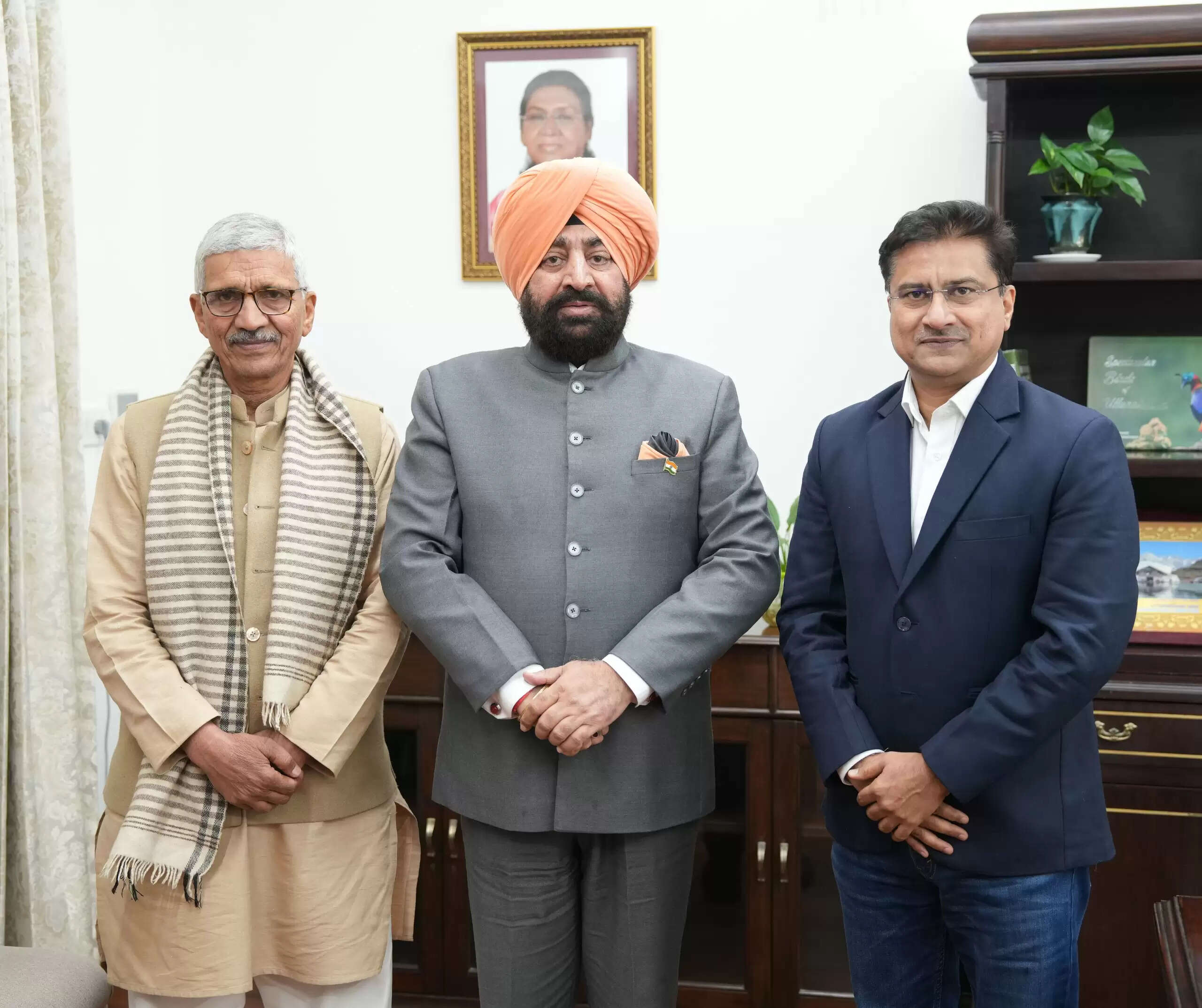 राज्यपाल से मिले आईआईटी रुड़की के वैज्ञानिक, जनोपयोगी शोध कार्यों की दी जानकारी