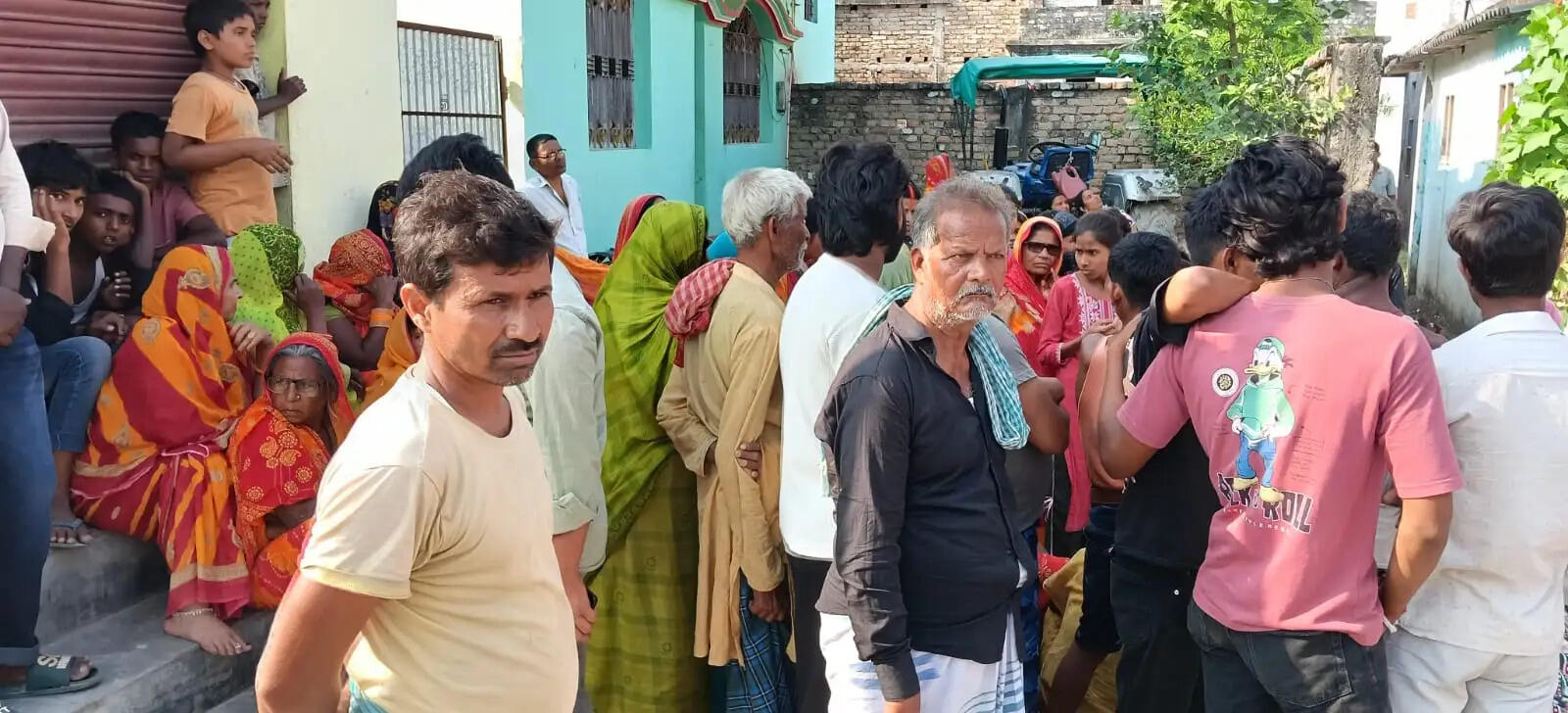 शादी की सालगिरह के दिन फंदे से लटका मिला विवाहिता शव