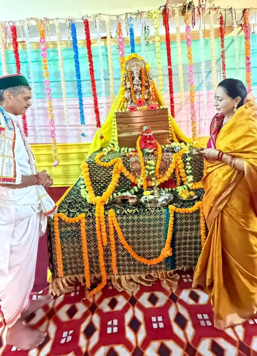 सिद्ध गणपति मंदिर में पूजा-अर्चना के साथ प्रदेश की सुख-समृद्धि की कामना