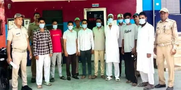 बंटवारे के विवाद में सास-बहू भिड़ीं, रिश्तेदारों के कूदने से बढ़ा बवाल, नौ गिरफ्तार