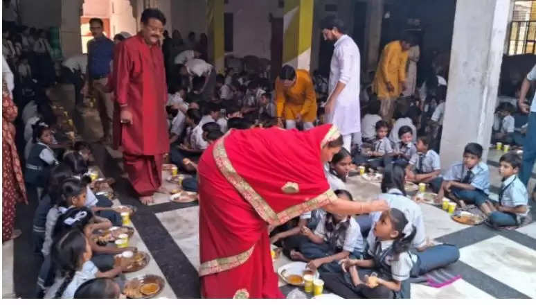 गीता गायत्री मंदिर में 1100 कन्या बटुकों का पूजन महोत्सव आयोजित