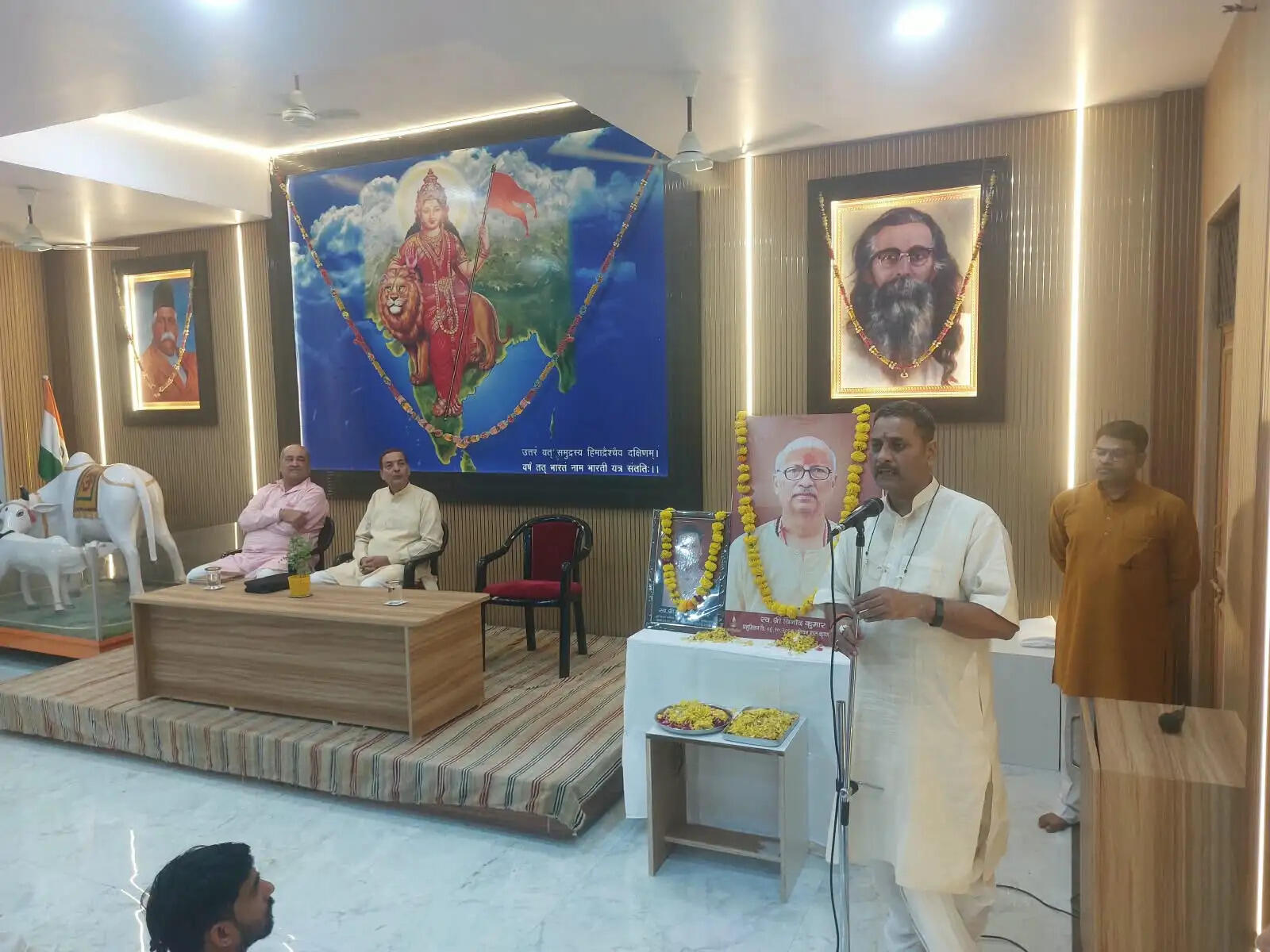 अपने प्रति अति कठोर व स्वयंसेवकों के प्रति नम्र थे विनोद जी : क्षेत्र प्रचारक