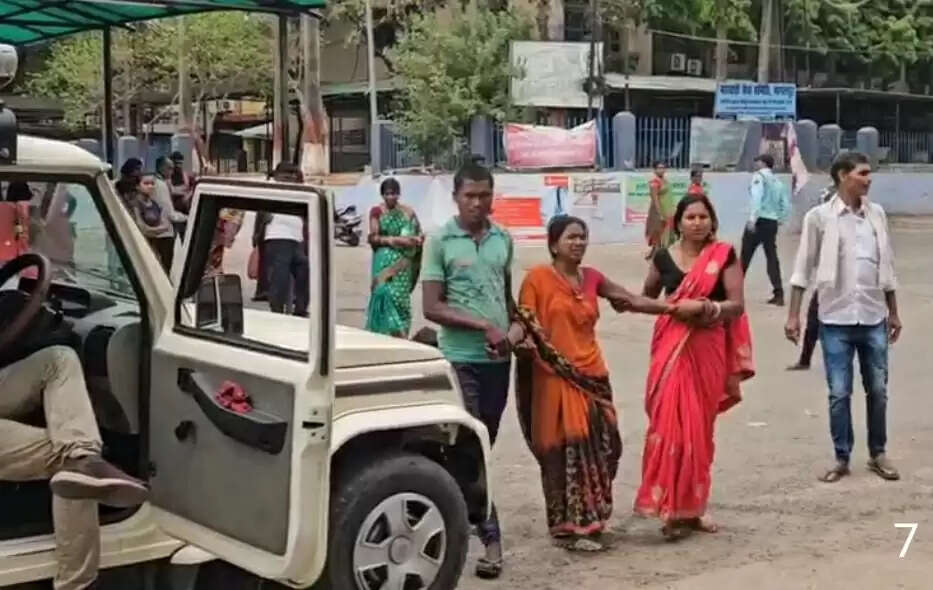 हाइवा और ट्रैक्टर के बीच टक्कर में एक मजदूर की मौत, पांच गंभीर