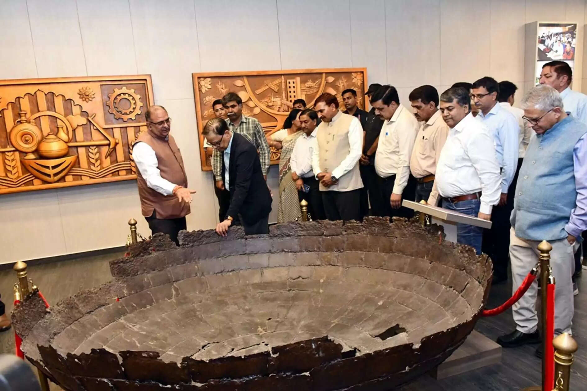 हिसार : 16वें केंद्रीय वित्त आयोग ने किया एचएयू का दौरा, ली विश्वविद्यालय के बारे में जानकारियां