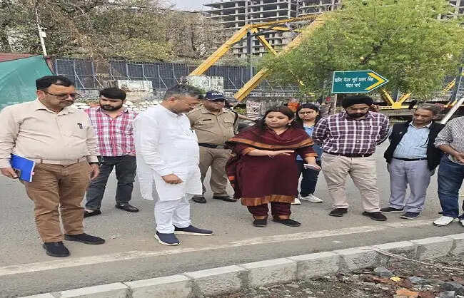 कैनाल रोड पाथवे व सौंदर्यीकरण कार्य का महापौर ने किया निरीक्षण, गुणवत्ता पर दिया जोर
