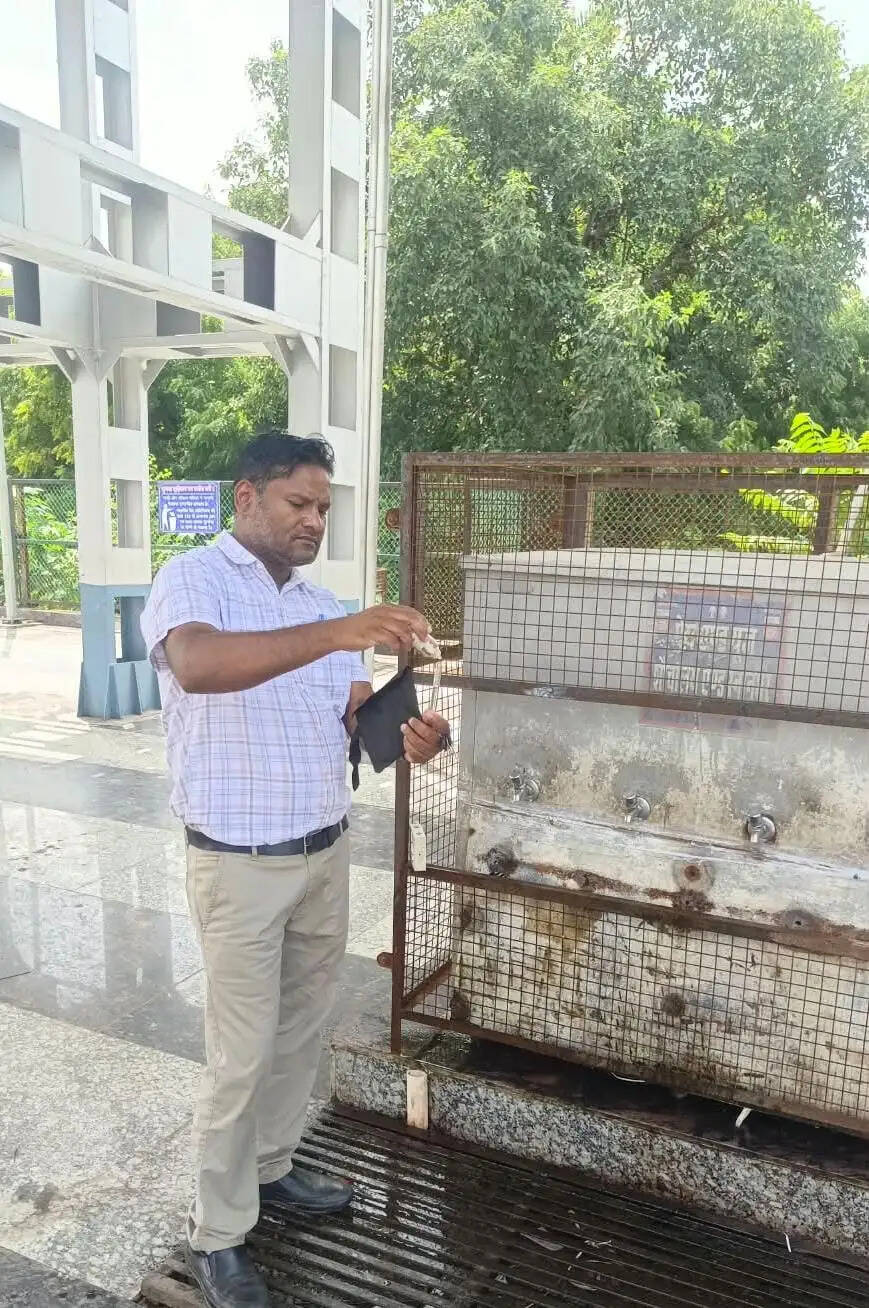 एक माह में 3,735 जल नमूनों की जांच, यात्रियों को सुरक्षित पेयजल उपलब्ध कराने पर जोर