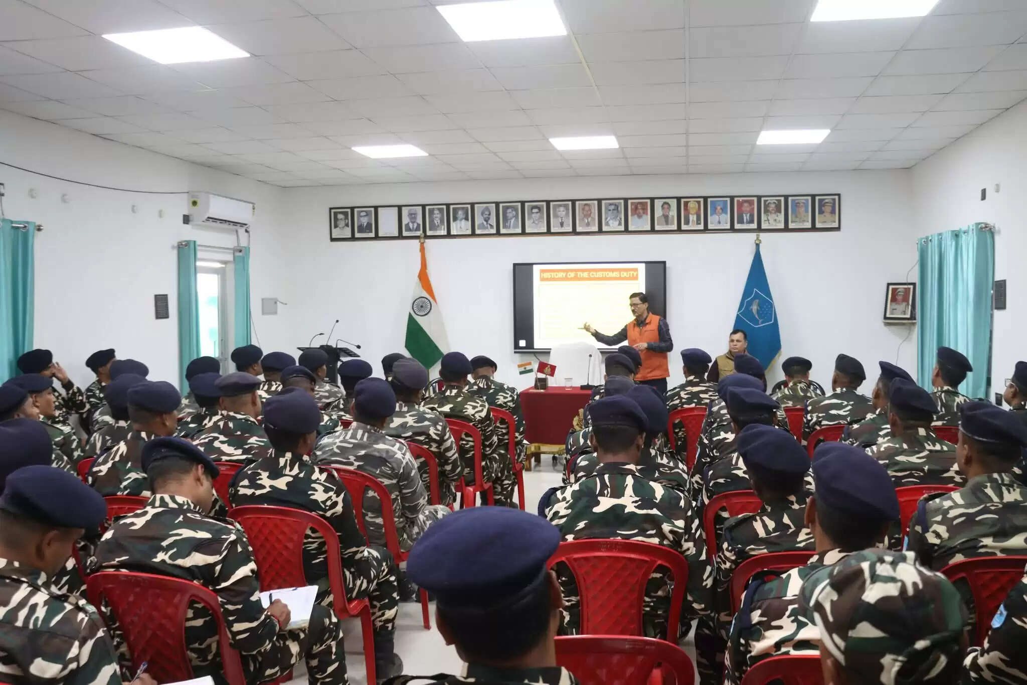 एसएसबी अधिकारियों और जवानों को दी गई कस्टम एक्ट की जानकारी