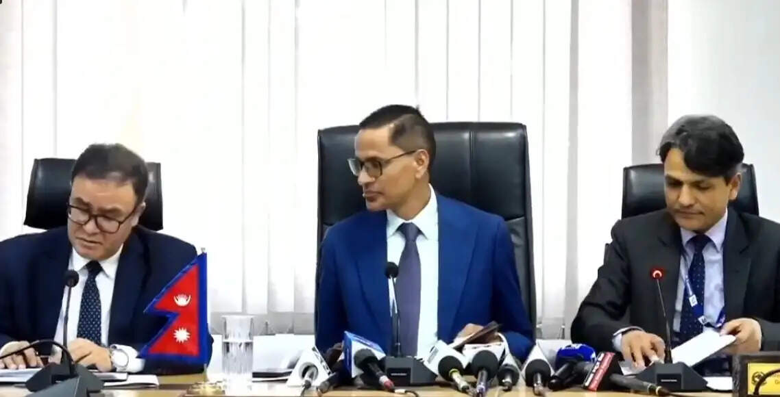 तनाव के बीच ईरानी सेना ने होर्मुज जलमार्ग से नेपाली युवक को हिरासत में लिया