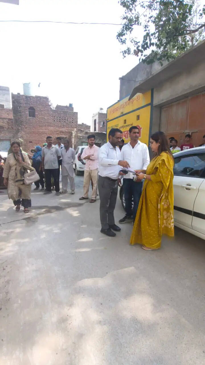 नूंह में विकास कार्यों का डीएमसी शशि वसुंधरा ने किया औचक निरीक्षण