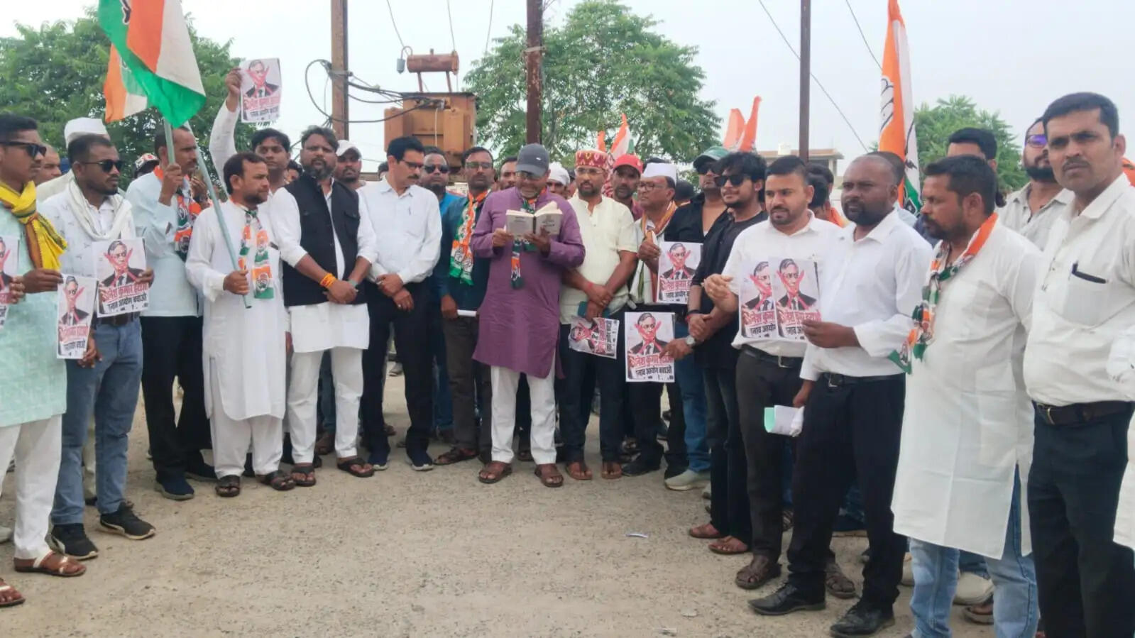 अनूपपुर: कांग्रेस का प्रदर्शन, मुख्य चुनाव आयुक्त का फूंका पुतला