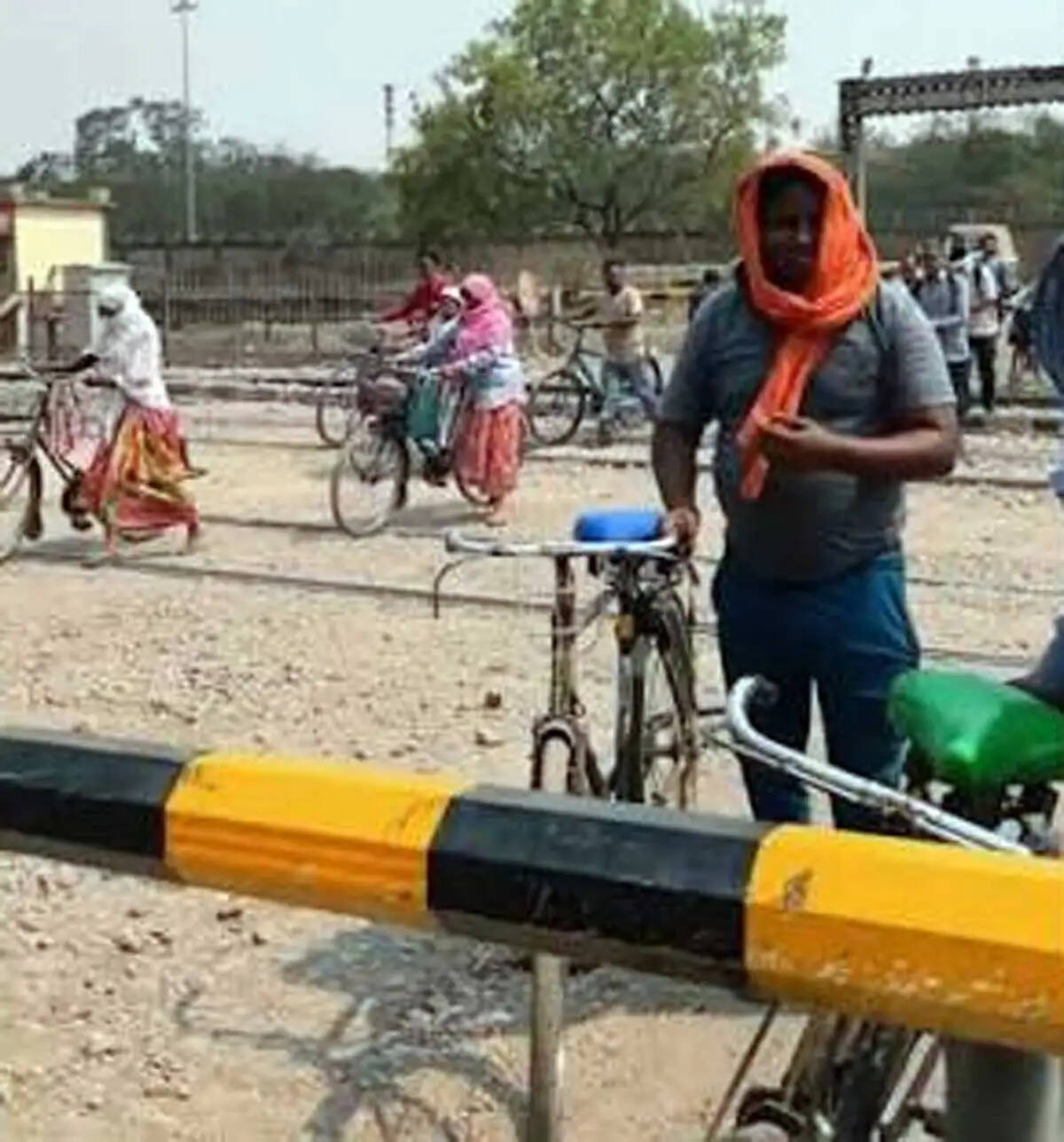 खुर्सीपार रेलवे फाटक&nbsp;14 से 24 जुलाई तक सड़क यातायात पर रोक, वैकल्पिक मार्ग अपनाने की अपील