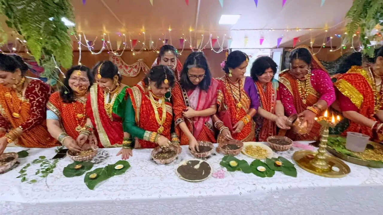 बुवाई के साथ हरेला की पारंपरिक शुरुआत, पर्यावरण संरक्षण का संदेश