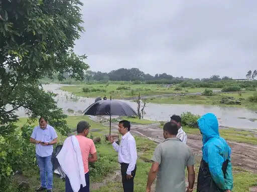 अनूपपुर: नदी-नाले उफान पर, पुल-रपटों पर पानी, गांवों का टूटा संपर्क, अबतक 3 इंच बारिश