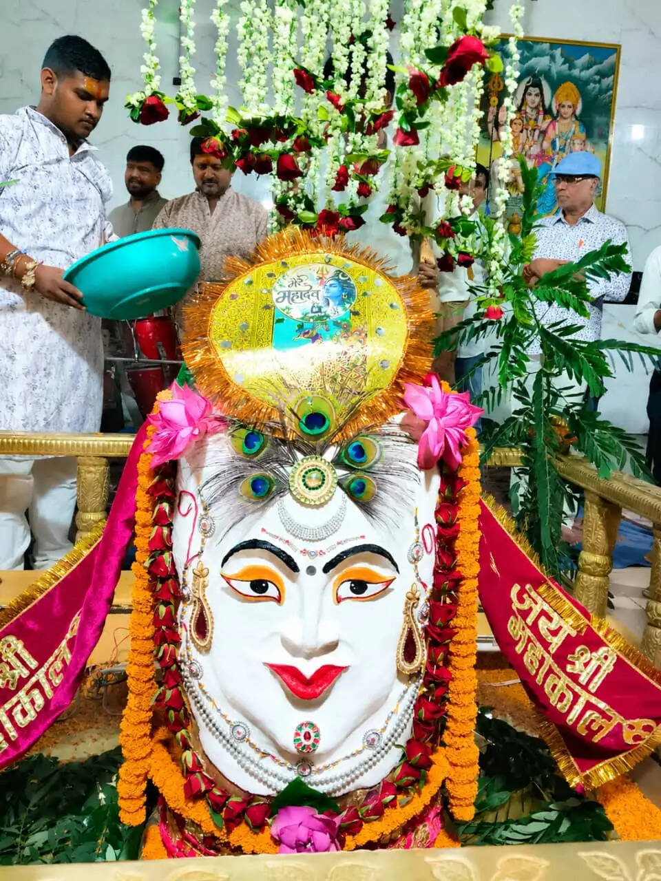 पहाड़ी मंदिर के आधार तल पर विराजमान महाकाल का उज्जैन की तर्ज पर हुआ श्रृंगार