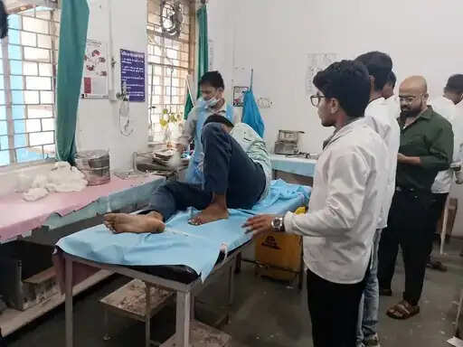 अनूपपुर: दो बाइकों की आमने-सामने की भिड़ंत, चार घायल, तीन की हालत गंभीर