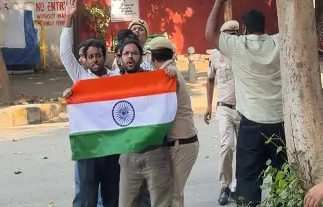 (लीड) सीजेपी नेता सौरव दास और आशुतोष रांका 5 दिन की न्यायिक हिरासत में भेजे गए
