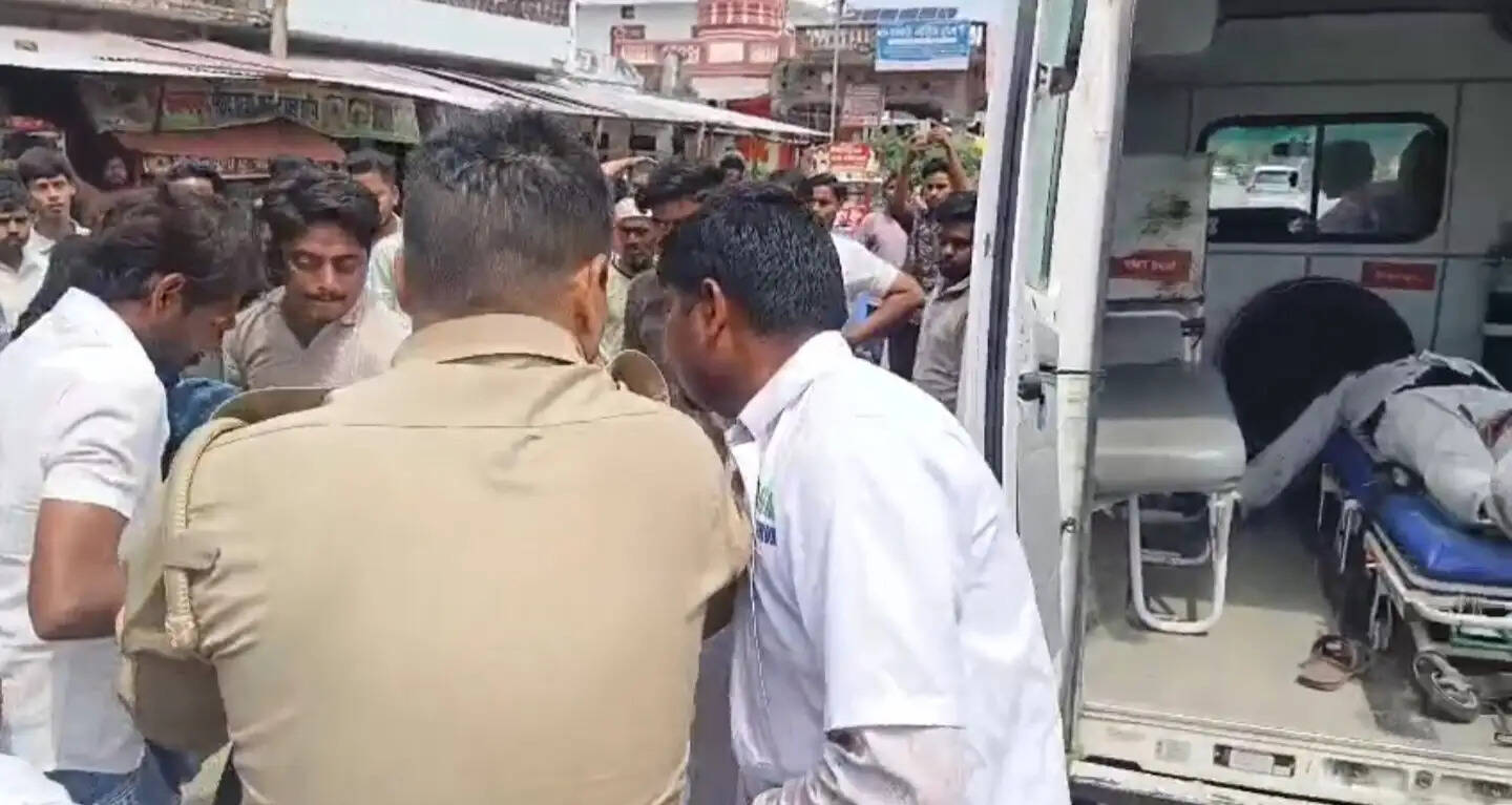 अमेठी सड़क दुर्घटना में पिता-पुत्र की मौत