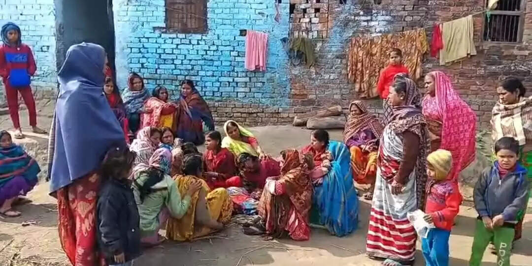 मांझी-एकमा सड़क हादसा में दो युवकों की मौके पर ही मौत