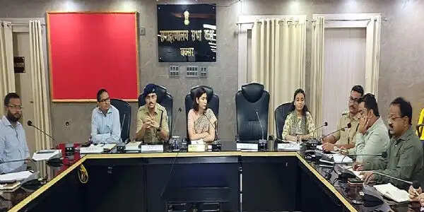 पर्व-त्योहारों को लेकर प्रशासन अलर्ट, पंडालों से जुलूस तक सुरक्षा के कड़े निर्देश